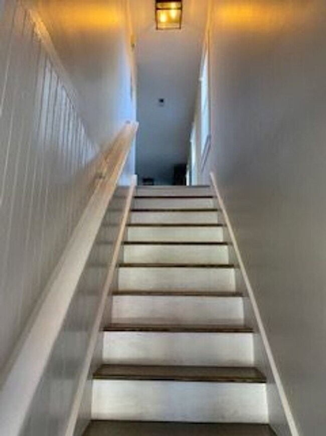 Building Photo - 428 Talcott Ave