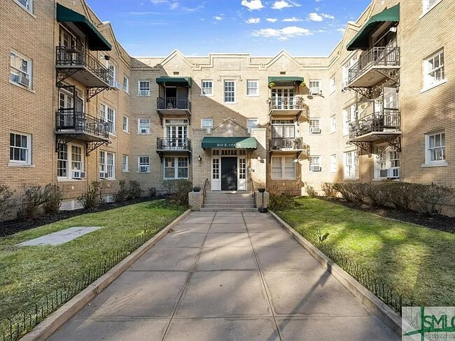 Primary Photo - 210 E State St