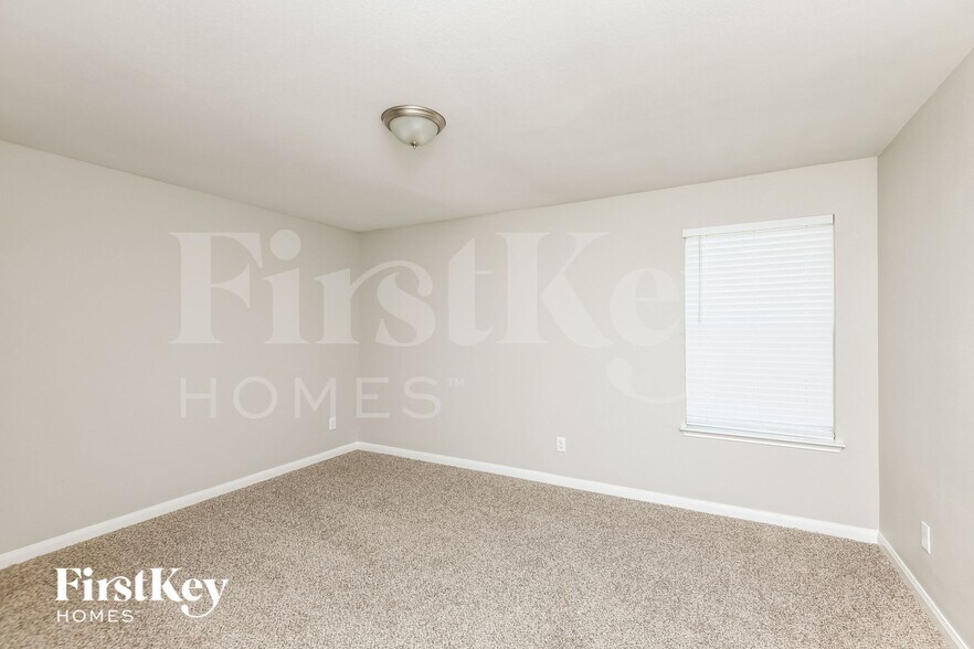 Building Photo - 6324 Trinity Creek Dr