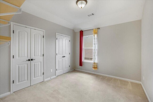 Building Photo - 1522 Hidden Springs Path