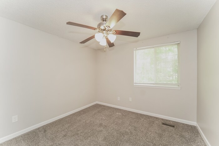 Building Photo - 8114 Bald Ridge Dr