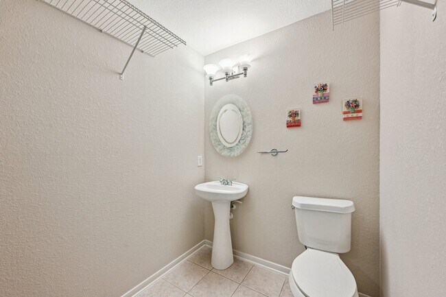 Building Photo - 15114 Magnoliabough Pl