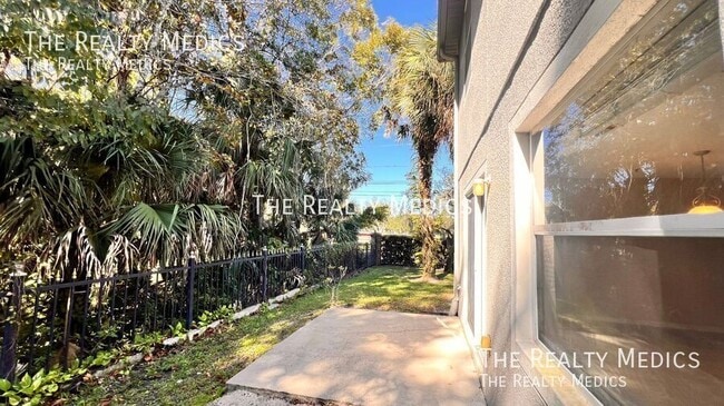 Building Photo - 331 Freedom's Ring Dr