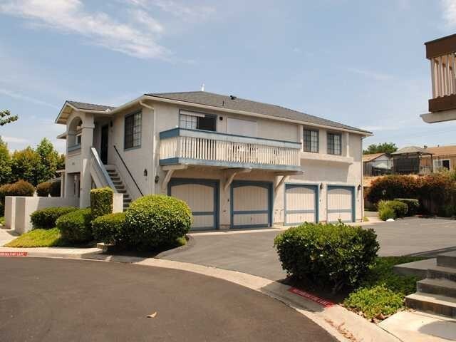 Building Photo - Spacious Townhome in Santee!