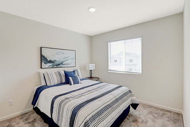Building Photo - 4 YEARS NEW, FULLY FURNISHED 4 BEDROOM, 2....