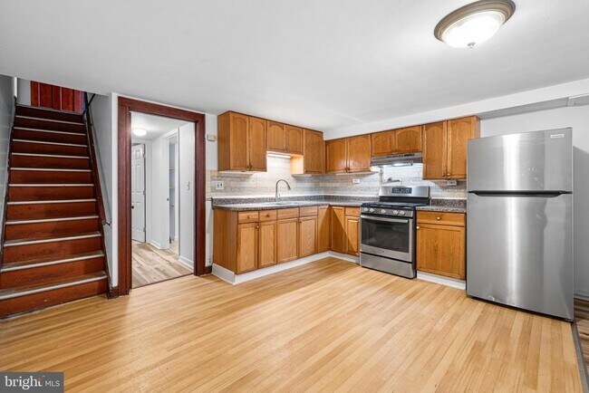 Building Photo - 315 Elrino St