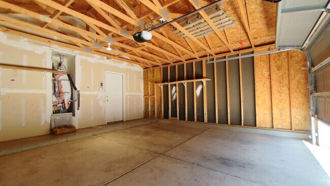 Building Photo - 6039 Malpais Park Ave NW
