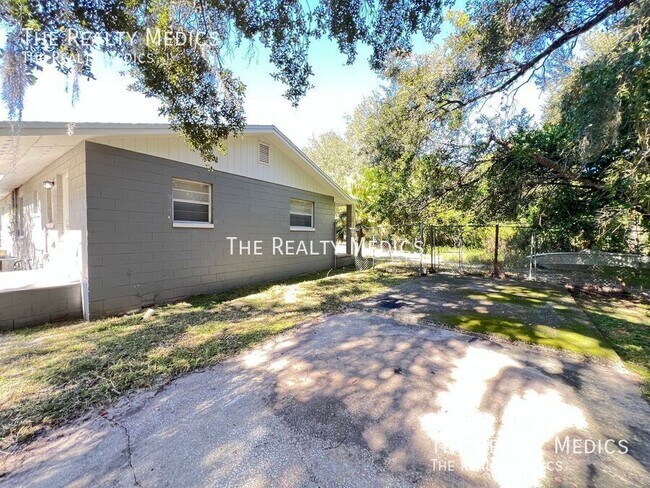 Building Photo - 1118 Tuskegee St