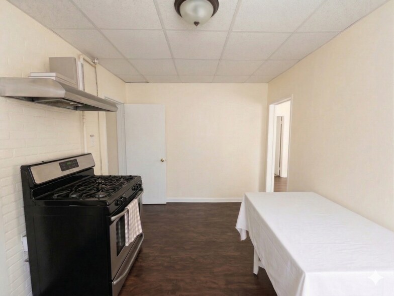 Building Photo - 58 Medford St