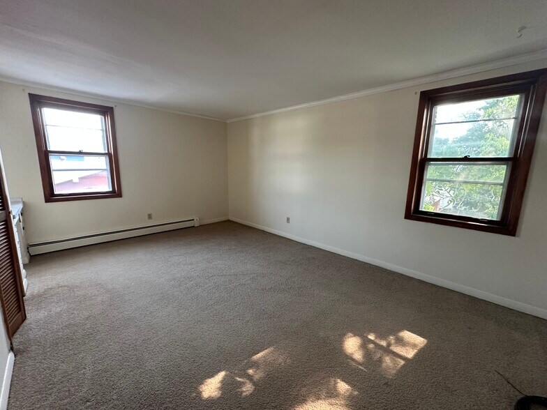 Building Photo - 64 E 5th St