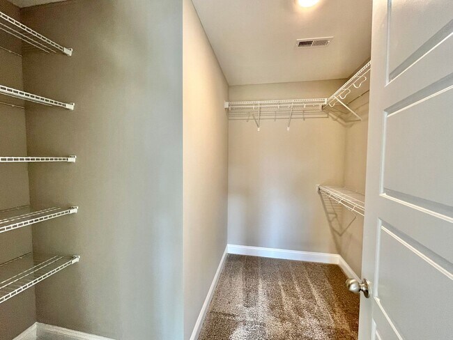 Building Photo - 276 Dugger Dr