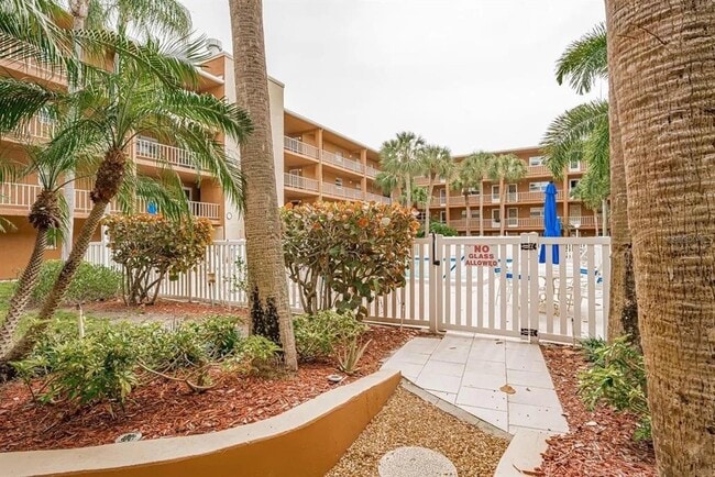 Building Photo - 12760 Indian Rocks Rd