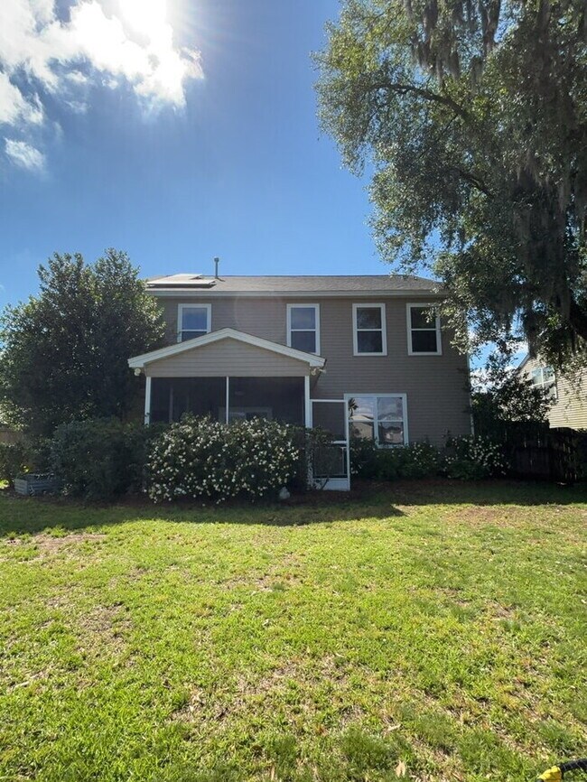 Building Photo - 9675 Godwin St