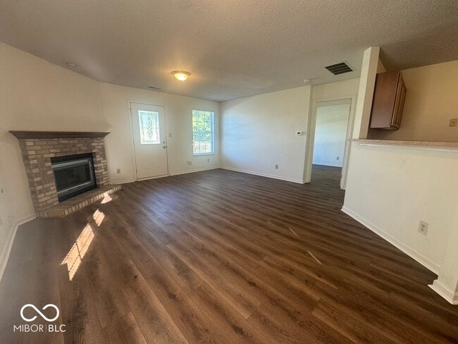 Building Photo - 1224 Edgewater Dr