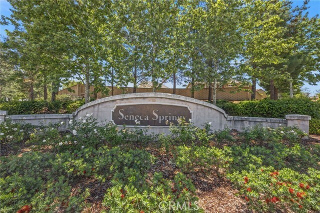 Building Photo - 1620 E 2nd St