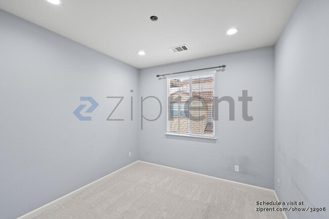 Building Photo - 3126 Fioli Way