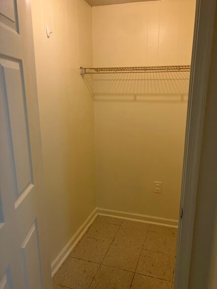 Building Photo - 316 S Cameron St