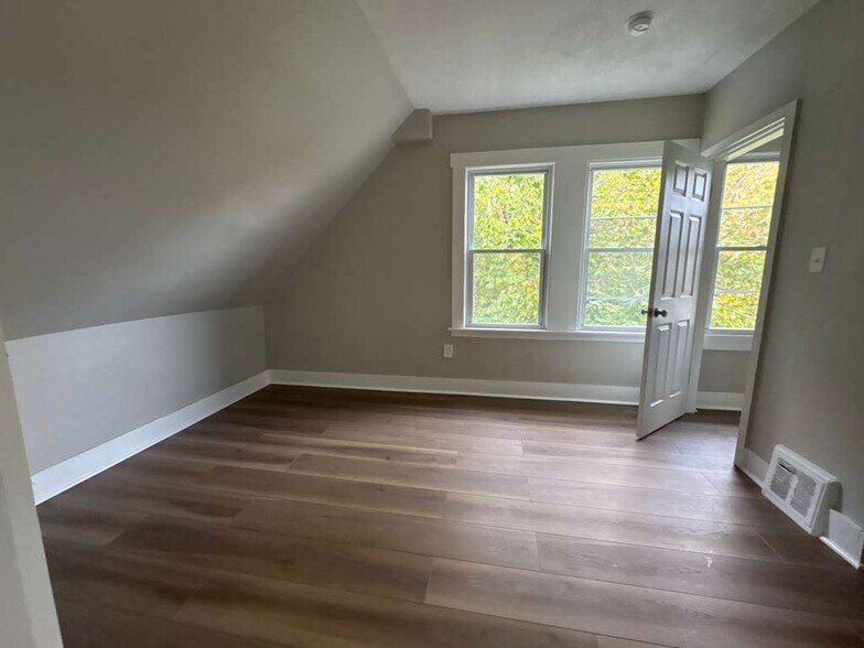 Building Photo - 83 Judson Ave