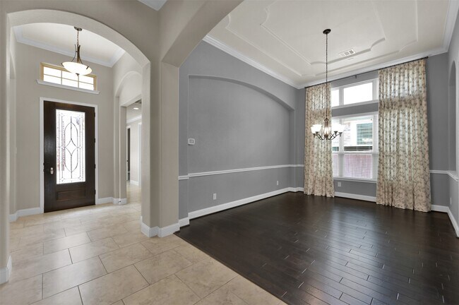 Building Photo - 42 Caprice Bend Pl