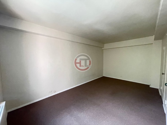 Building Photo - 1595 Metropolitan Ave