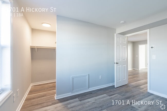 Building Photo - 1701 Hickory St