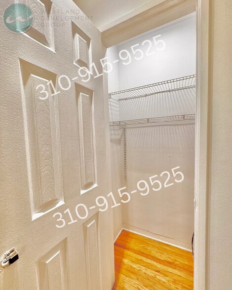 Building Photo - 1506 S Barrington Ave