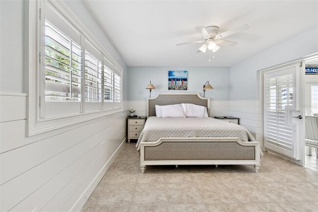 Building Photo - 2822 W Vina Del Mar Blvd