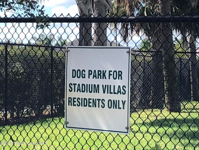 Building Photo - 3225 Sedge Dr