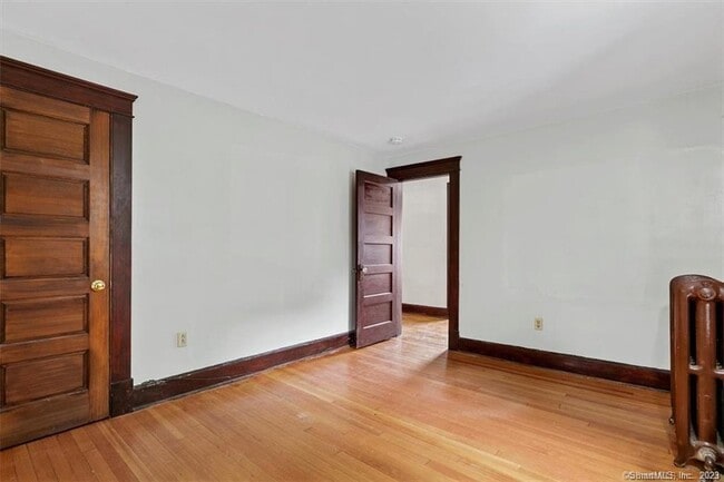 Building Photo - 44 Culver St