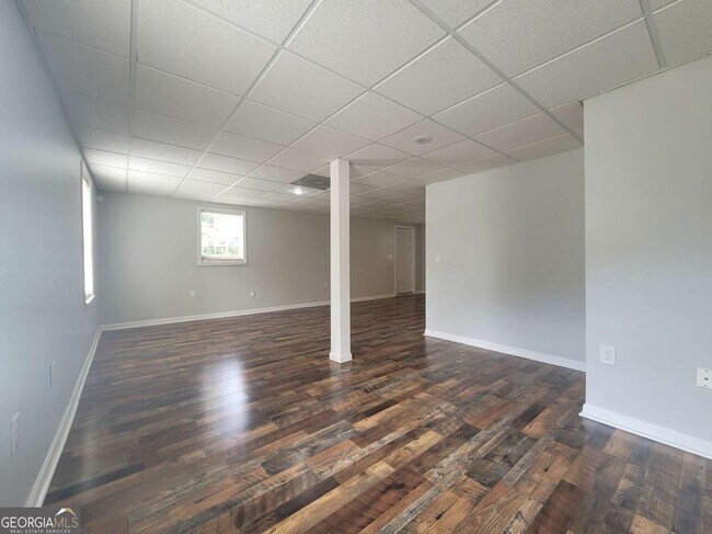 Building Photo - 4641 Lucerne Valley Rd SW