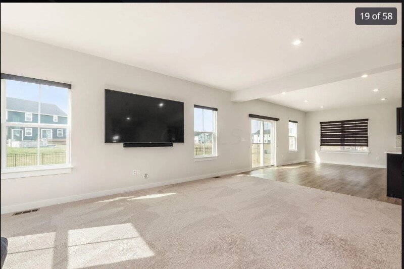 Building Photo - 951 Blackmore Dr