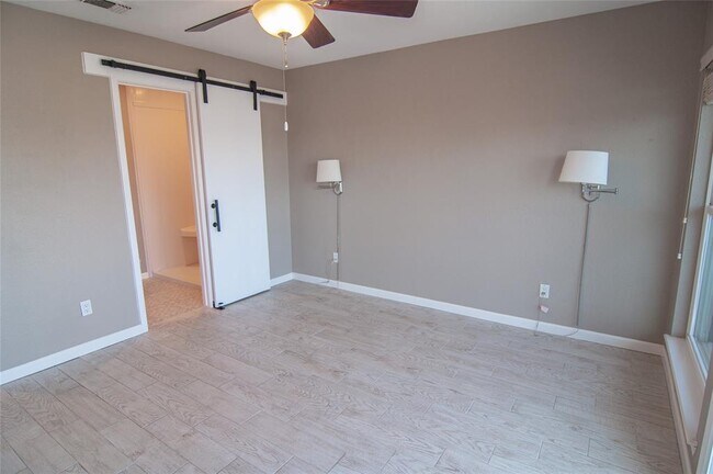 Building Photo - 16 Mariner Village Dr