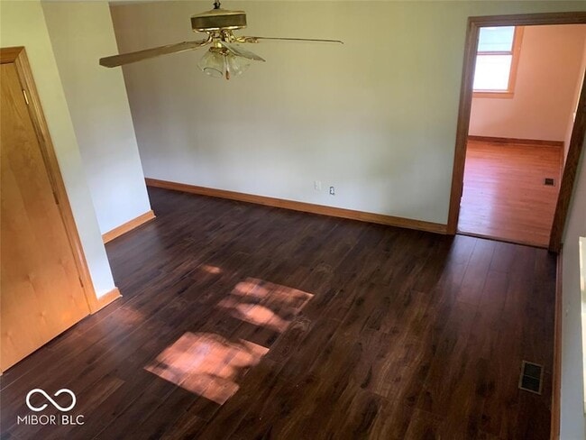 Building Photo - 555 Birch St