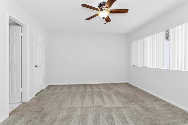Building Photo - 12100 Melville Dr