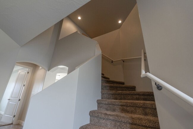 Building Photo - Stunning Home with 4 beds/2.5 baths and 3-Car Garage in Mulberry Estates