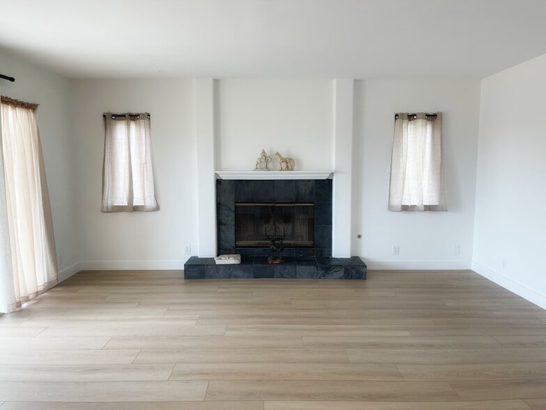 Building Photo - 2711 Sumac Rd