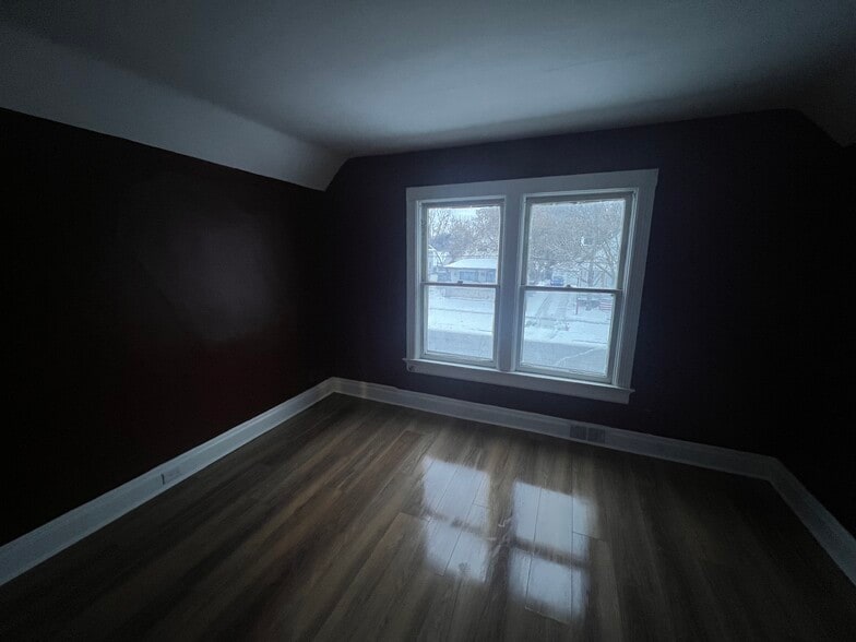 Building Photo - 2518 Hermansau St