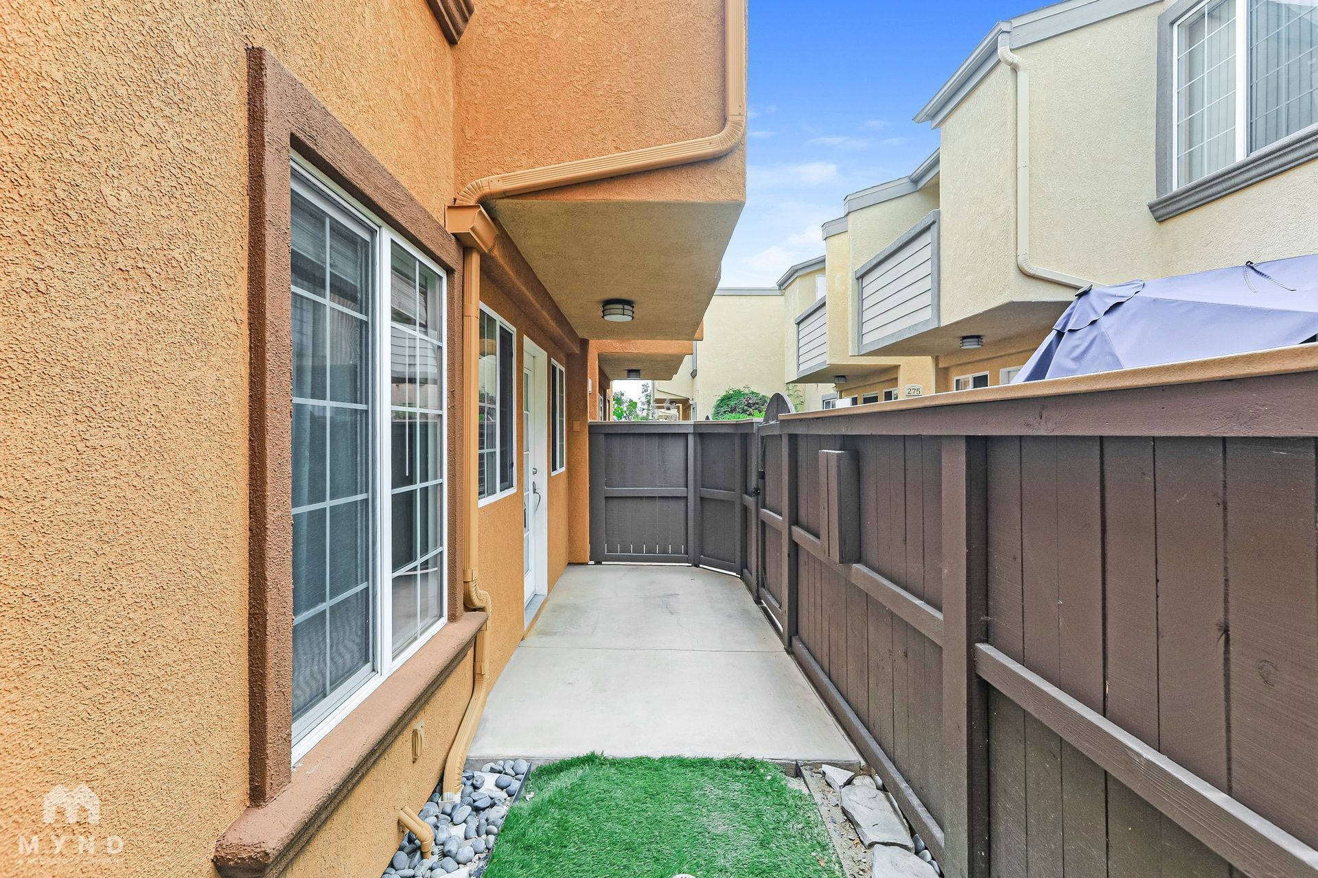 Building Photo - 5252 Balboa Arms Dr