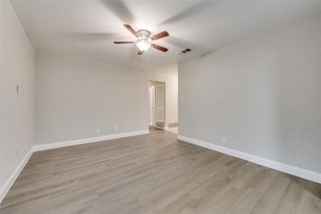 Building Photo - 6013 Barry Dr
