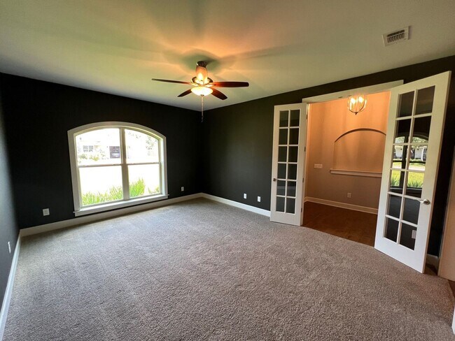 Building Photo - 5148 Sandy Shores Dr