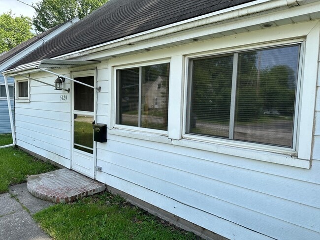 Building Photo - 5129 Wissman Rd