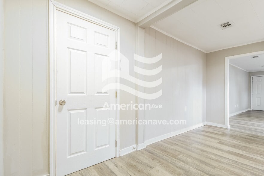 Building Photo - 1267 Hamilton St