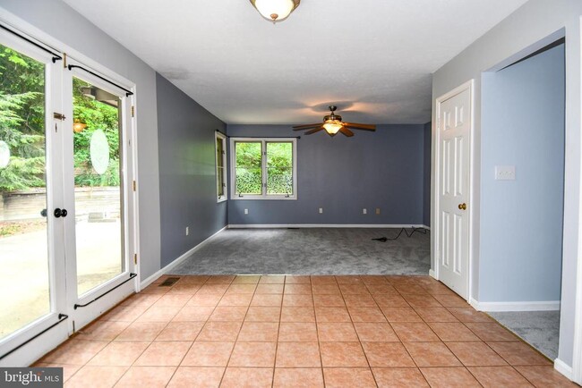 Building Photo - 2062 Farragut Dr