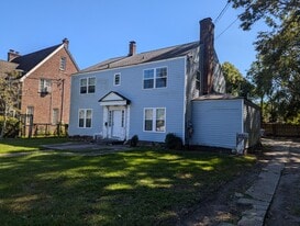 Building Photo - 527 Savannah Hwy