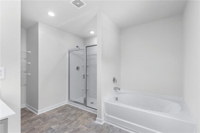 Building Photo - 5370 Swan Ln