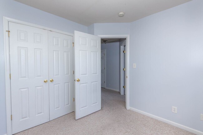 Building Photo - 3 Bed, 2.5 Bath in Martinsburg