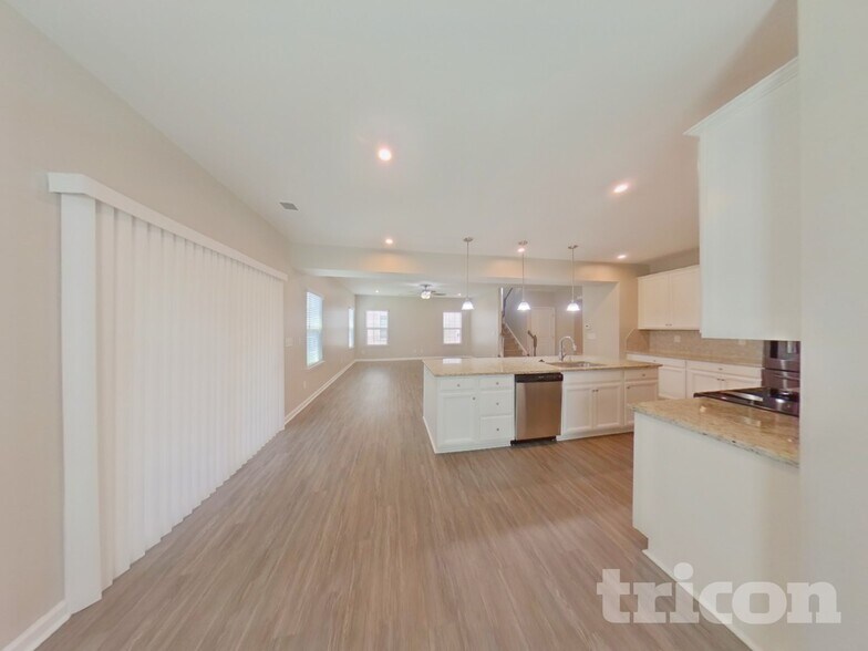 Building Photo - 1302 Harkey Creek Dr