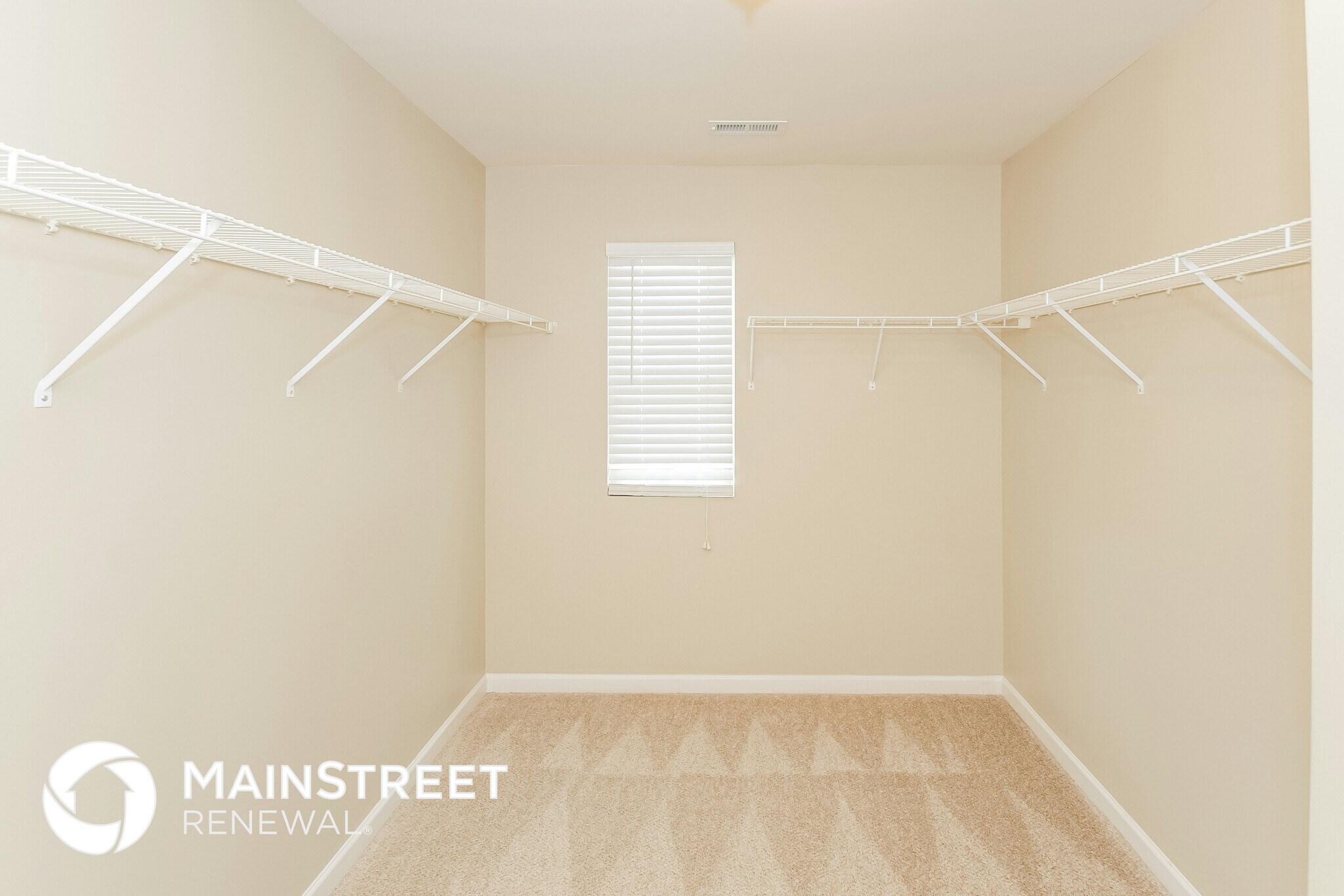 Building Photo - 9350 Hoffman Pl