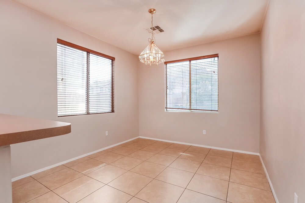 Building Photo - 462 E Calle De Ocaso