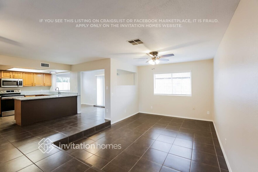 Building Photo - 6037 N 71st Ln